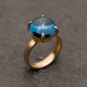 Blue Topaz Cab Ring in 9K Gold, Blue Gem Statement Ring, Gift For Her image 1
