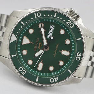 Reloj Seiko 5 Sports Automático para Hombre - Esfera Verde - Restaurado - Funcionando - Regalo - Reloj de Pulsera - Movimiento Japonés