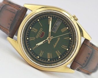Vintage Seiko 5 Japan Automatic Men's Watch Green Roman Dial Day-Date 21J Gold Plated Case Exhibition Back Refurbished Gift for Him -110-04