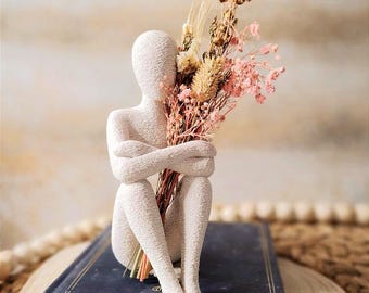 Boho decor with dried flowers | Modern living room decor | Minimalist figurine sculpture | Gift for women | Gift for mom | Boho style