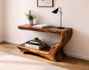 Modern rustiek houten bijzettafeltje bij de ingang