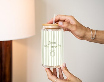 Future Mrs Sipper Glass | Custom Engagement or Bridal Shower Gift
