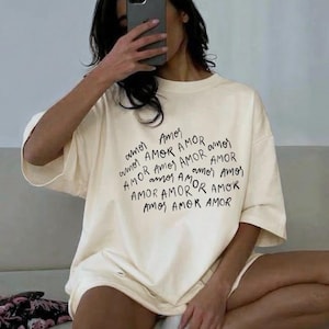 Amor Oversized T-shirt | Spanish Love Quote Graphic Tee, Minimalist Aesthetic Streetwear, Handwritten Lettering Shirt, Gift for Her