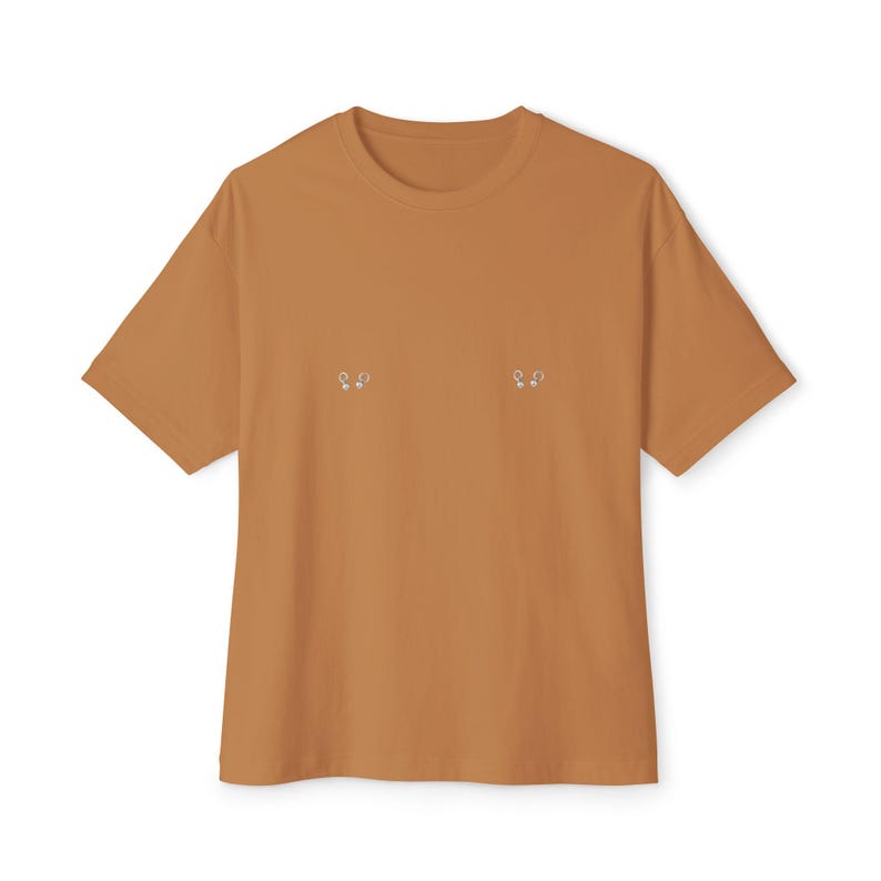 Minimal Piercing Print Tee | image 9