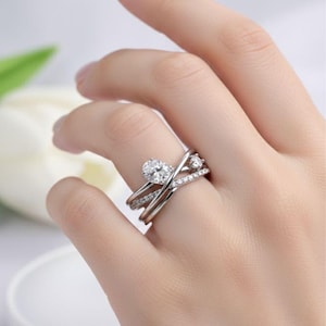 Zilverkleurige modering