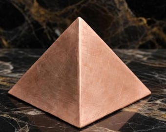 Handcrafted Copper and Brass Pyramid, 3-Inch Meditation Decor, Vastu Geometric Accent, 70 Copper 30 Brass