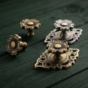 Tirador de armario Daisy de latón antiguo plateado con forma de flor, pomo de cómoda de cobre vintage, herrajes decorativos para muebles.