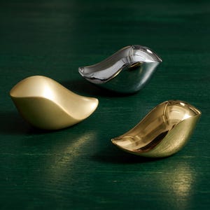 Tirador de cajón con forma de pájaro, estilo hoja de oro y plata, moderno y escultural, para cómoda o muebles de cocina.
