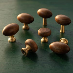 Solid Wood Cabinet Knobs, Walnut Drawer Pulls, Mid Century Modern Furniture Hardware, Kitchen Dresser Wardrobe Door Knobs