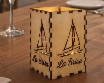 Portavelas de madera personalizado, ideal para restaurantes, luces nocturnas, bodas y ambientes acogedores.