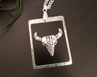 Black Longhorn Necklace