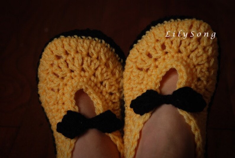 LilySong BELLE SLIPPERS for Women Crochet Pattern in 3 Sizes 5-10 Double-Thick Sole image 3