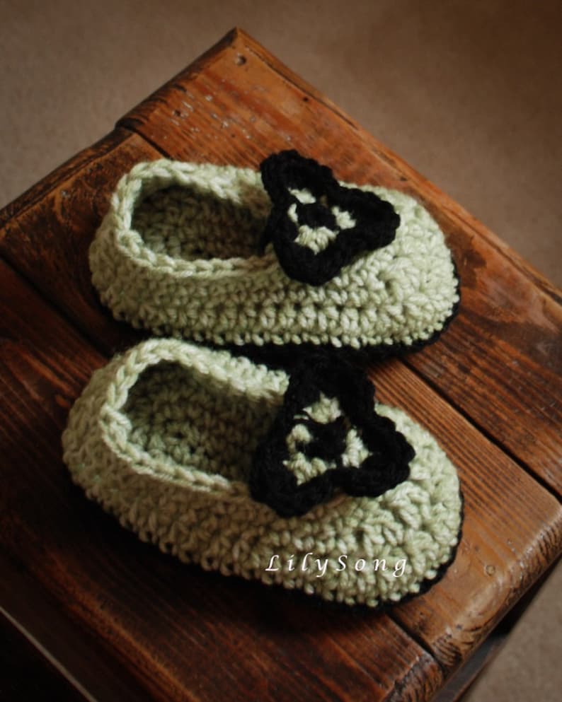 LilySong BELLE SLIPPERS Crochet Pattern in 4 Sizes 2-9 Years Double-Thick Sole image 2