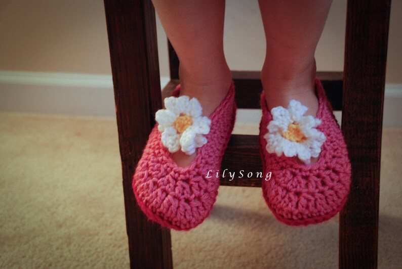 LilySong BELLE SLIPPERS Crochet Pattern in 4 Sizes 2-9 Years Double-Thick Sole image 1
