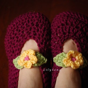 LilySong BELLE SLIPPERS for Women Crochet Pattern in 3 Sizes 5-10 Double-Thick Sole image 1