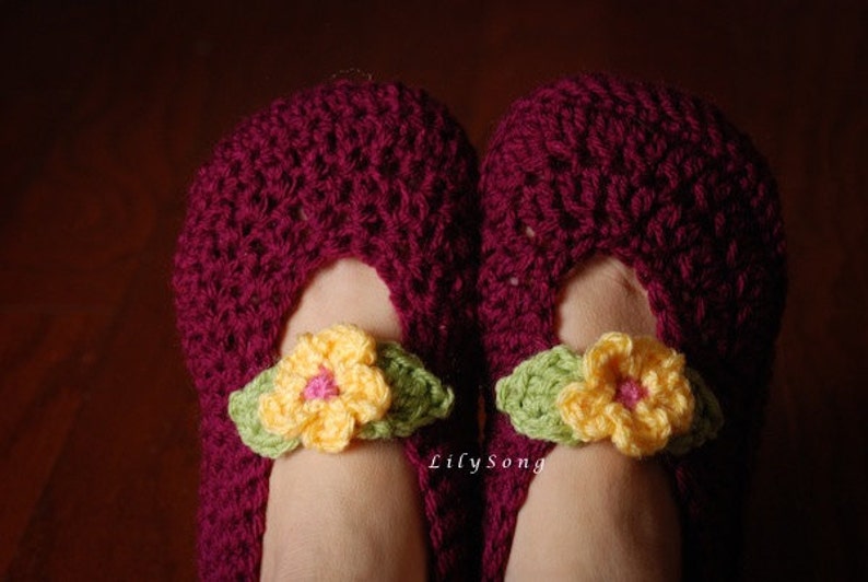 LilySong BELLE SLIPPERS for Women Crochet Pattern in 3 Sizes 5-10 Double-Thick Sole image 1