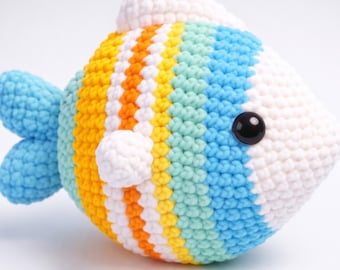 鯉の編み図（PDF）、あみぐるみ魚の編み図、縫わないあみぐるみかぎ針編み魚バッグチャーム、初心者向けかぎ針編み