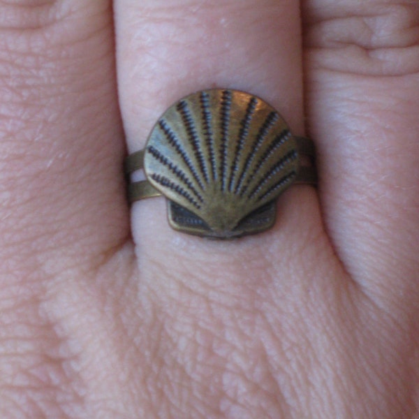 Adjustable Bronze Sea Shell Ring