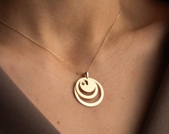 14K Solid Gold Mother and Baby Necklace, Crescent Moon Pendant, Personalized Birth Charm, Meaningful Fine Gold Jewelry