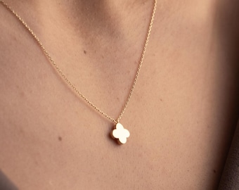 14K Solid Gold Clover Necklace, Minimalist Four Leaf Pendant, Dainty Gold Lucky Charm Necklace, Everyday Fine Gold Jewelry