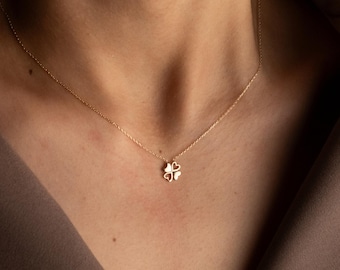 14K Solid Gold Four Leaf Clover Necklace, Minimal Lucky Charm Pendant, Dainty Gold Shamrock Necklace, Everyday Fine Jewelry