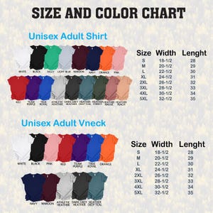 Puede incluir: Una tabla de tallas y colores para camisetas y cuellos en V unisex para adultos. La tabla muestra varios colores de camisa, incluyendo blanco, negro, rojo y marino, con las medidas de talla correspondientes en cent&iacute;metros para ancho y largo. El texto "TABLA DE TALLAS Y COLORES" est&aacute; arriba.