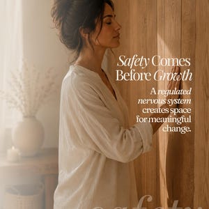 Pu&ograve; includere: Una camicia in lino a maniche lunghe di colore chiaro con scollo a V. L'immagine presenta il testo: TODAY'S REMINDER, Safety Comes Before Growth, A regulated nervous system creates space for meaningful change, e la parola safety in basso.