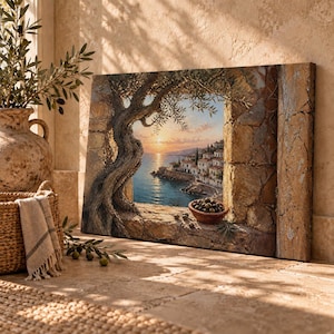 Könnte beinhalten: Ein rechteckiger Leinwanddruck, der eine mediterrane Küstenszene bei Sonnenuntergang zeigt, eingerahmt von einem Steinbogen und einem Olivenbaum. Das Kunstwerk zeigt eine kleine Schale mit Oliven auf einem Steinsims mit Blick auf das Meer.