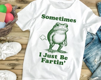 PNG de rana divertida tirándose un pedo, PNG de meme "A veces solo me tiro un pedo", PNG de gráfico de rana estilo vintage, PNG de regalo de broma con humor tonto, diseño de frase divertida