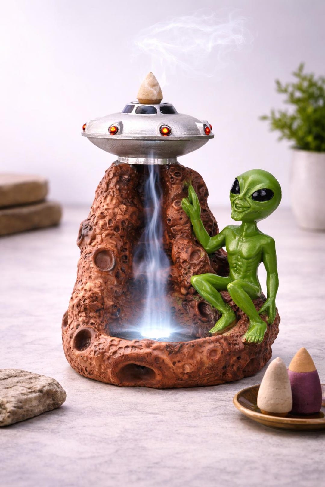 Alien Incense Burner – UFO Backflow Incense Holder – Mars Alien Decor ...