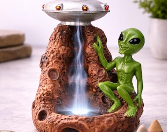 Alien Incense Burner – UFO Backflow Incense Holder – Mars Alien Decor – Smoke Waterfall Burner – Sci-Fi Gift – Unique Space Decor