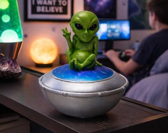 Förvaringslåda med UFO för utomjordingar, Sci-fi-dekor, grön utomjordisk figur, prydnadsask med rymdtema, nördgåva, kosmisk smyckeshållare