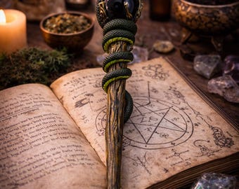 Ormtrollstav, Ormstav, Gotisk trollstav, Häxkonstverktyg, Rituell trollstav, Mörk fantasidekor, Trollkarlsstav, Hedniskt altareverktyg