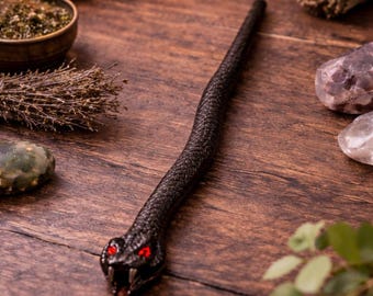 Ormstav, Ormtrollstav, Minimalistisk trollstav, Häxkonstverktyg, Ritualstav, Fantasyrekvisita, Gotisk dekor, Hedniskt verktyg