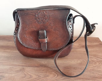 Vintage 70s tooled leather saddle bag, shoulder bag