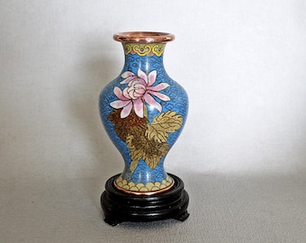 Small blue floral cloisonne vase, unusual mark to base