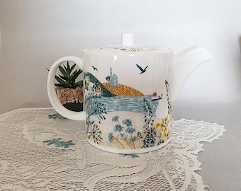 Coastal, seaside teapot. Whistlefish teapot