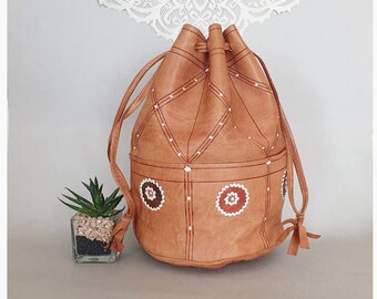 Vintage drawstring leather pouch bag, bucket bag