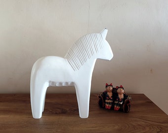 Ikea Finansiell white Dala horse, 11" high