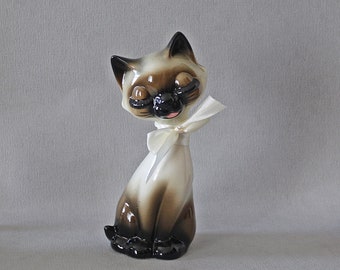 Mid century kitsch Siamese cat