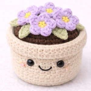 Mönster för virkad blomkruka med lila blommor | Amigurumi-växt i PDF-format (digital nedladdning)