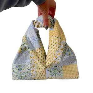 Bolso de patchwork hecho a mano con nudos – Bolso reversible de algodón estilo japonés, estampado floral y de cuadros vichy, ecológico y reutilizable