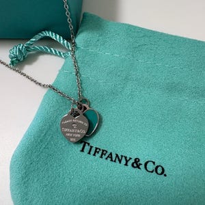 Elegante catena con ciondolo a cuore e perline – Catena a sfere in argento con doppio ciondolo – Gioiello di lusso minimalista, regalo perfetto per lei