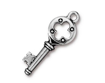 TierraCast Quatrefoil Key Charm Silver 2pc - Antique Finish