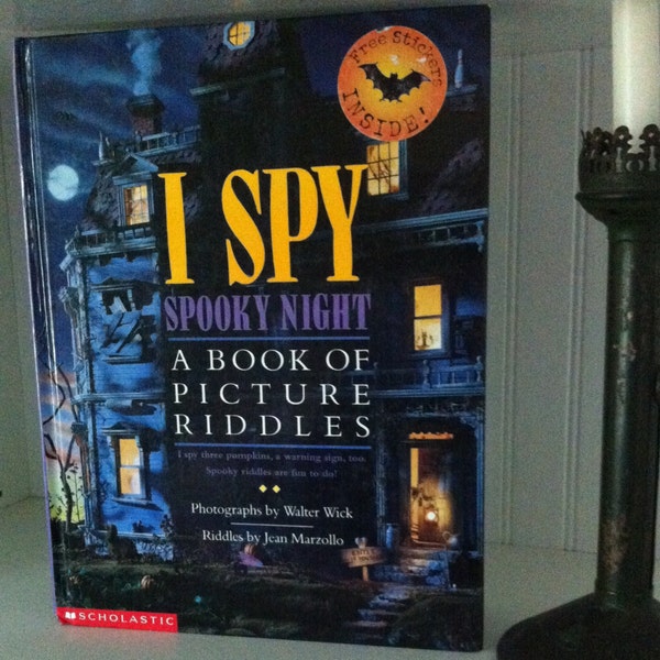 I Spy Spooky Night book of Riddles Halloween book