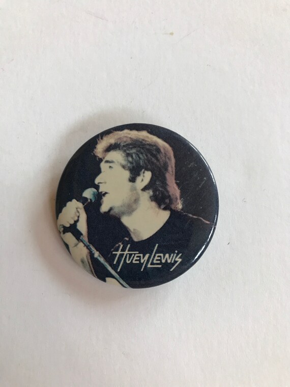 Huey Lewis pin