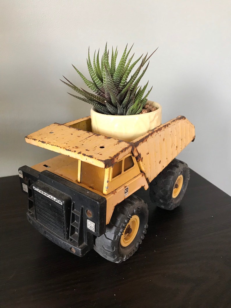 metal toy trucks