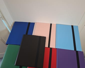 Album portaoggetti per 360 carte collezionabili Pokémon e altre carte del GCC. Colori a scelta.