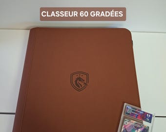 Raccoglitori per 60 carte graduate PSA/Collect-aura e altre carte Pokémon e di altri giochi di carte collezionabili. Disponibili in vari colori.