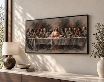 Könnte beinhalten: Ein gerahmter horizontaler Wandkunstdruck, der das Abendmahl darstellt, mit einer zentralen Figur in einem roten Gewand, umgeben von zwölf Personen an einem langen Tisch. Das Kunstwerk verwendet einen skizzenhaften Stil mit gedeckten Tönen.